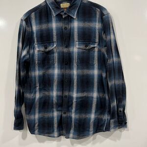 Sonoma men’s large blue plaid flannel button up